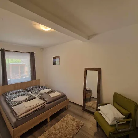 公寓 Sarudi Wellness *